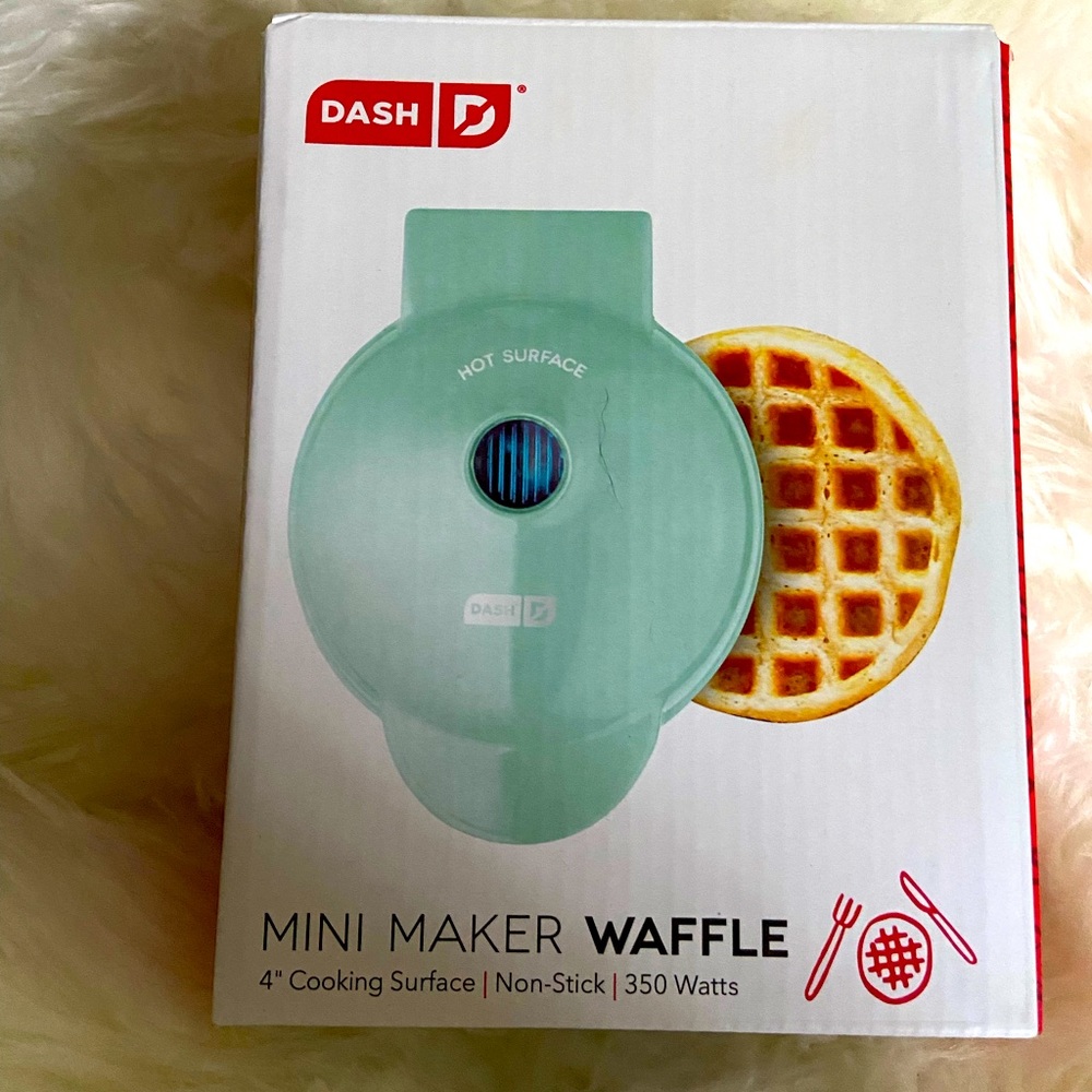DASH Mini Waffle Iron